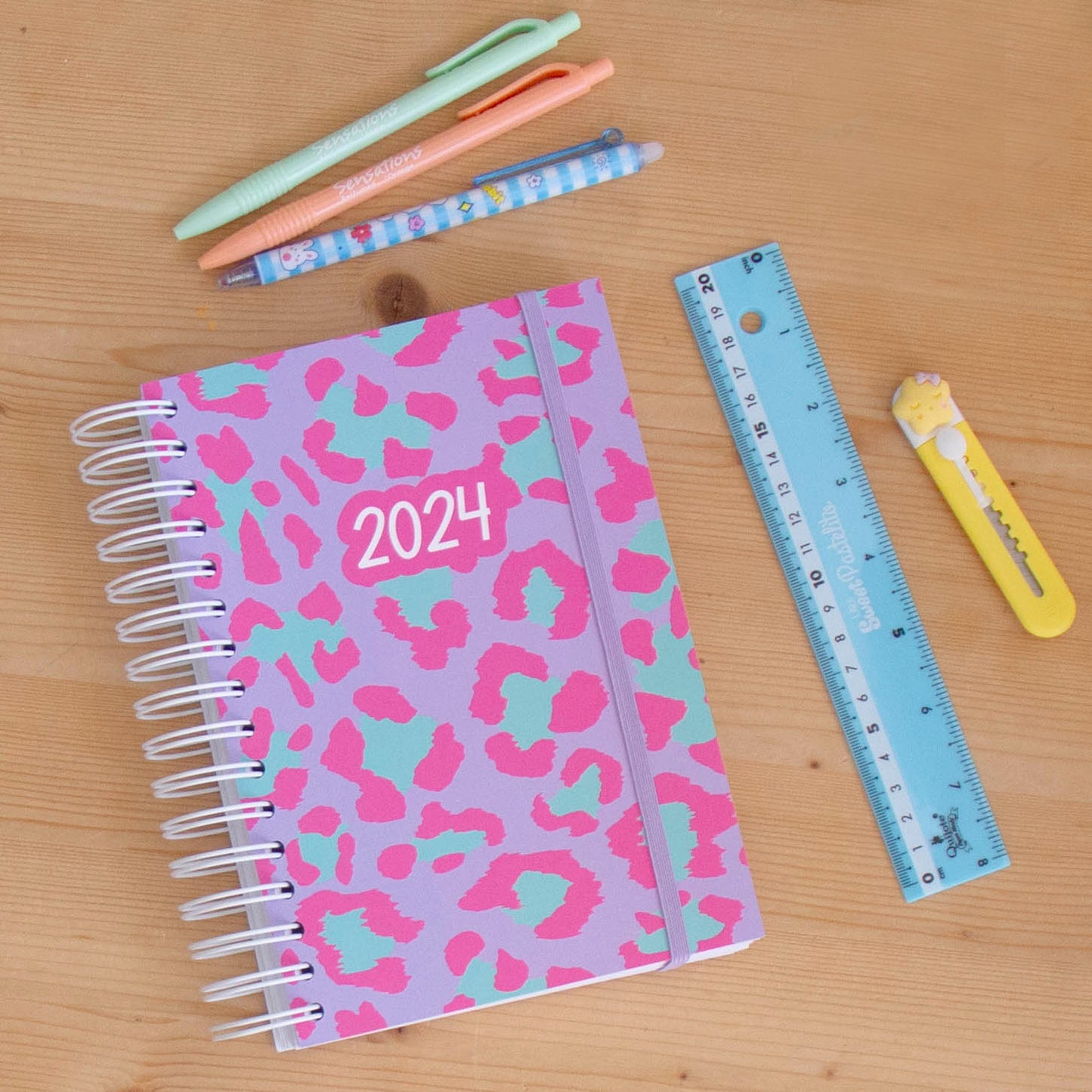 Agenda A5 Diária 2024 Capa Dura ANIMAL PINK