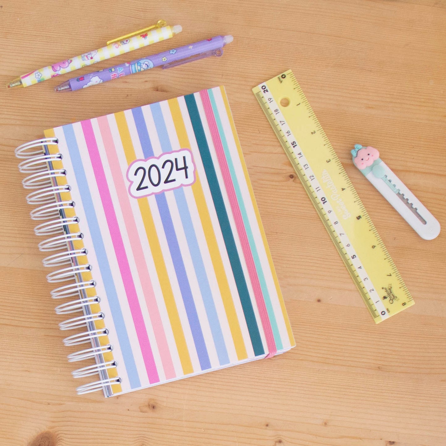 Agenda A5 Diária 2024 Capa Dura STRIPES