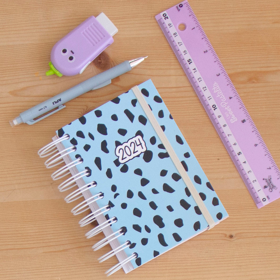 Agenda A6 Semanal 2024 Capa Dura CANDY BLUE