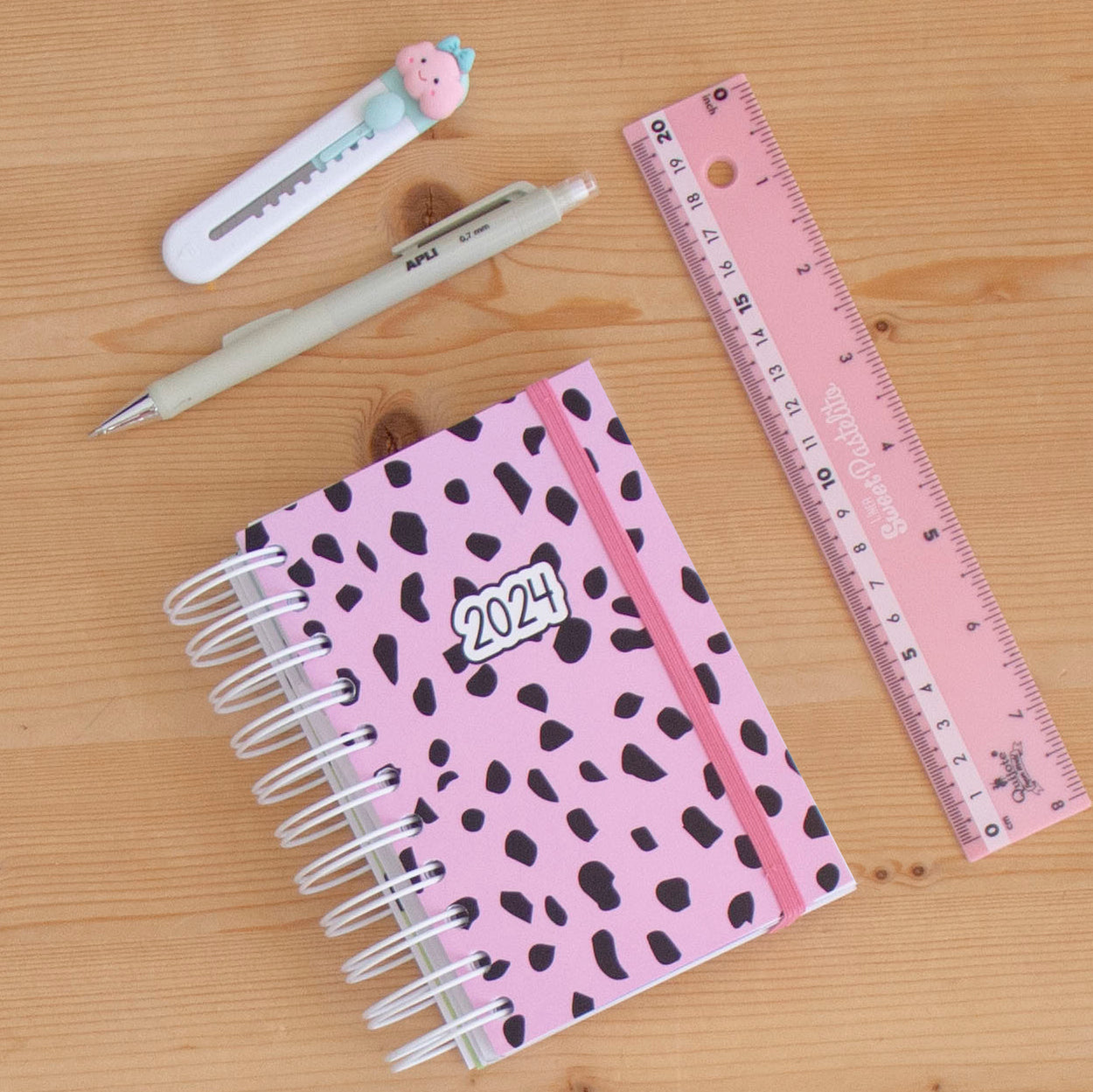 Agenda A6 Semanal 2024 Capa Dura CANDY PINK