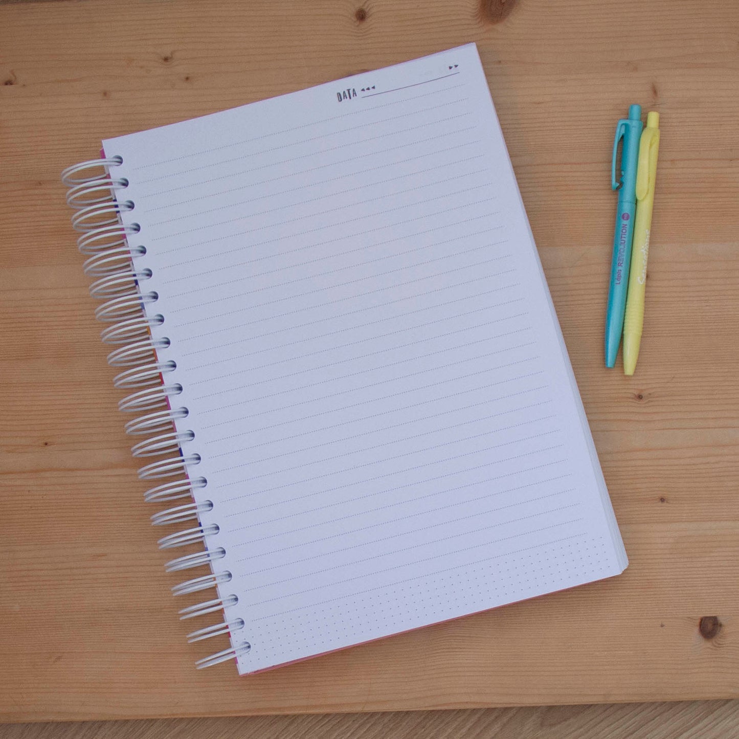 Caderno A4 Capa Dura Pautado BIG DOTS BLACK