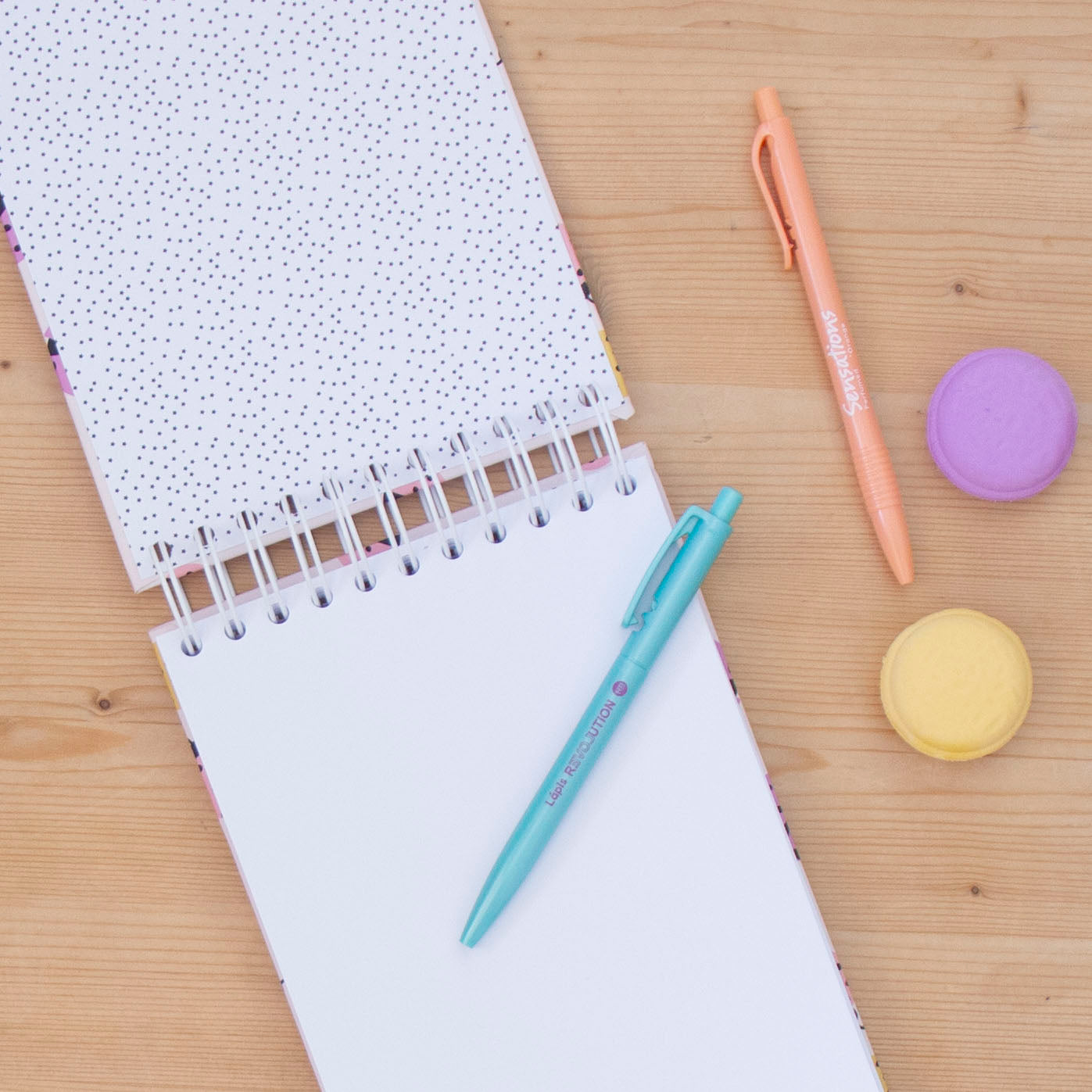 Caderno A5 Argolas Topo Capa Dura GRAPHIC PINK