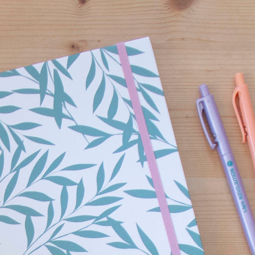 Caderno 17 x 24,5 cm (pautado) PEACE