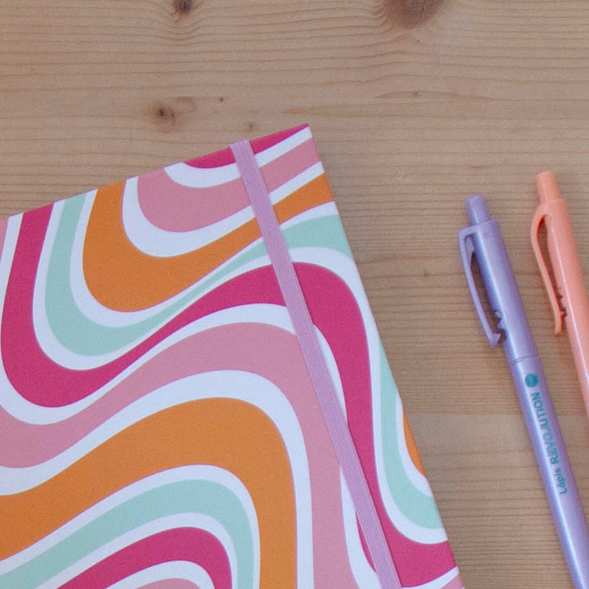Caderno 17 x 24,5 cm (liso) WAVES