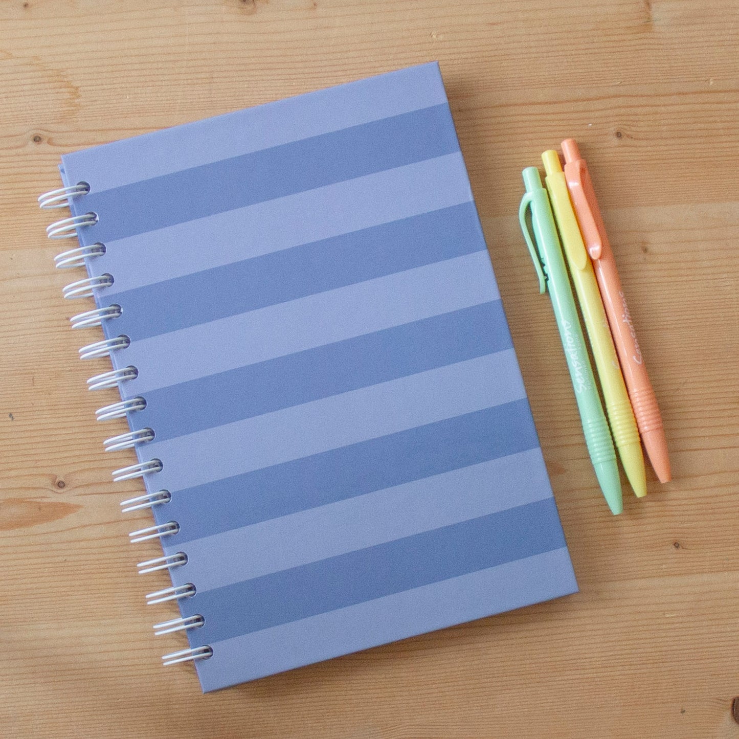 Caderno A5 Capa Dura Pautado (100 FL) BENJAMIM