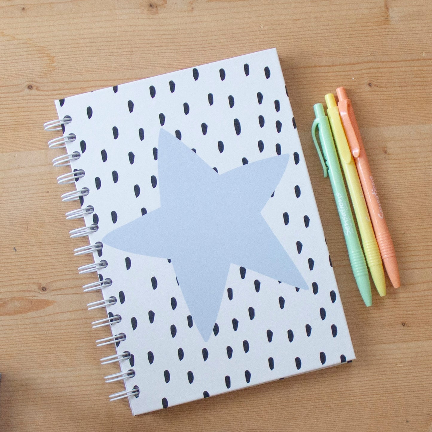 Caderno A5 Capa Dura Pautado (100 FL) STAR