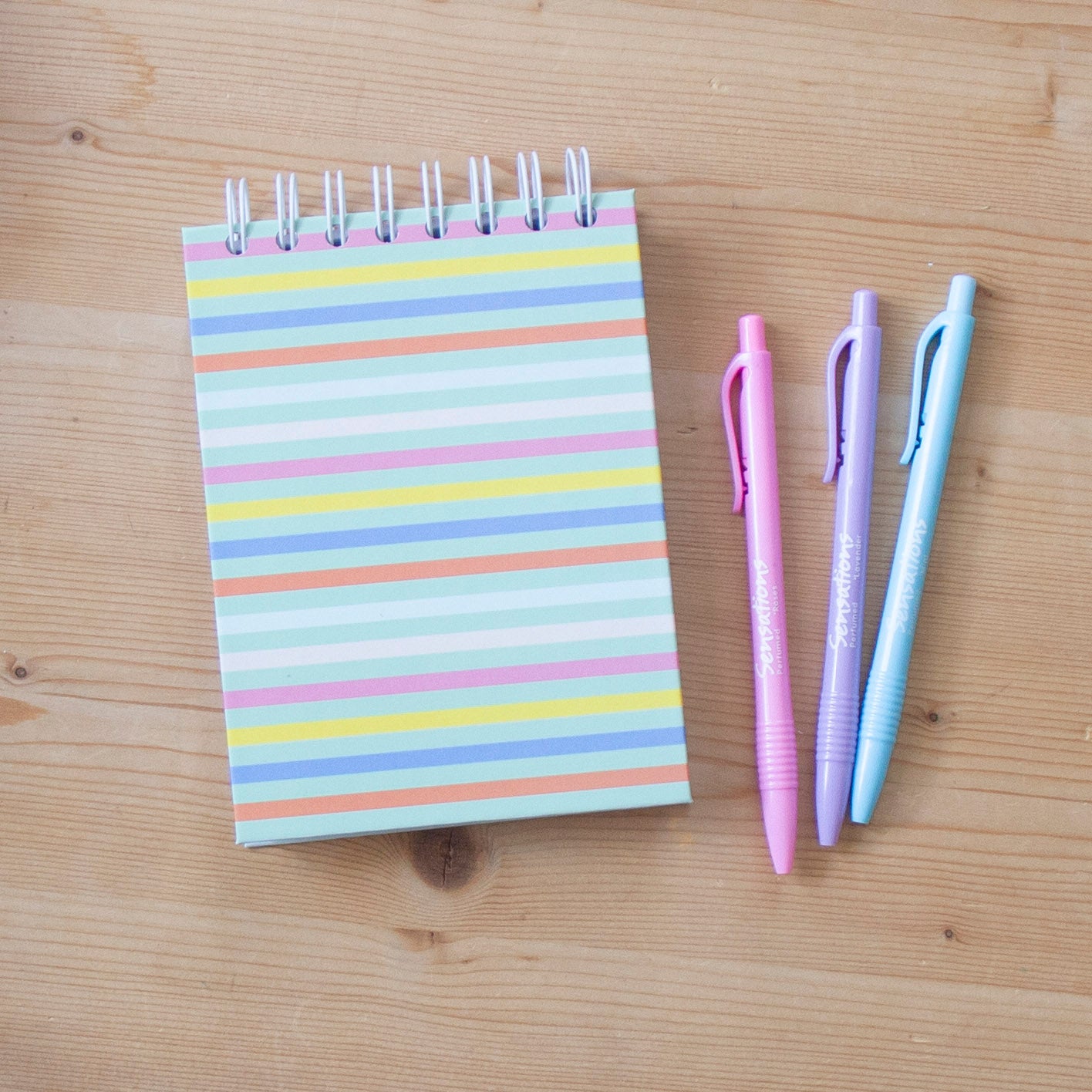 Caderno A6 Argolas Topo Capa Dura PASTEL STRIPES