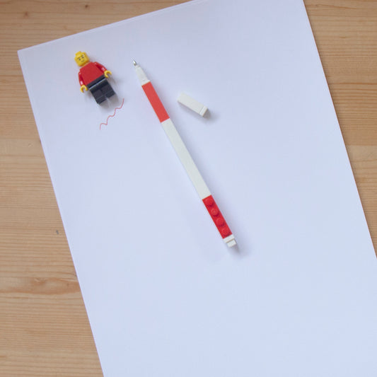 Caneta Gel Vermelha com mini boneco LEGO