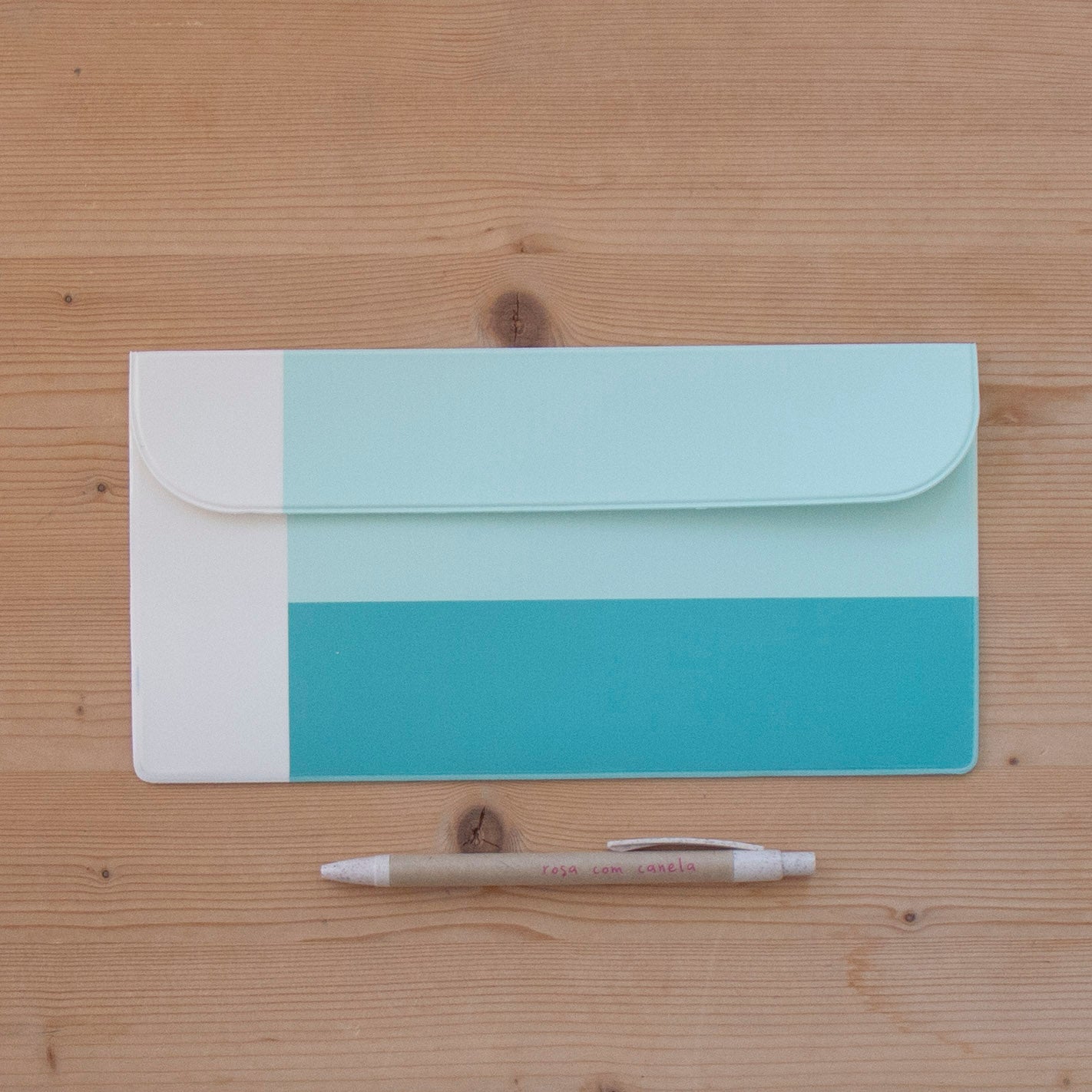 Porta Documentos Napa 24,5 x 13 cm GOIABA GREEN