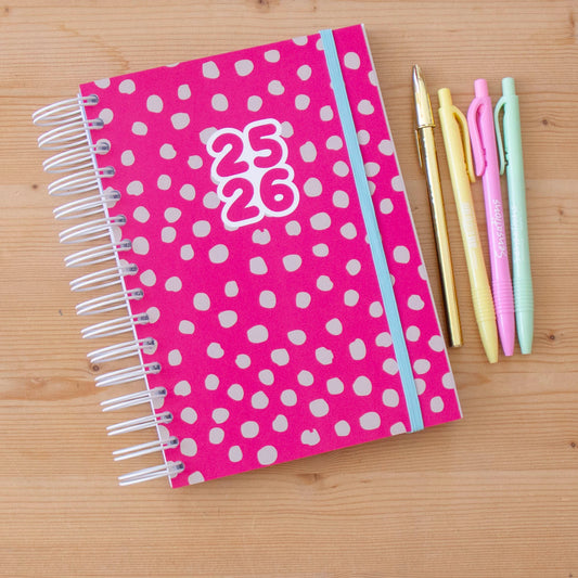 Agenda A5 Semanal 2025/2026 Capa Dura DOTS PINK