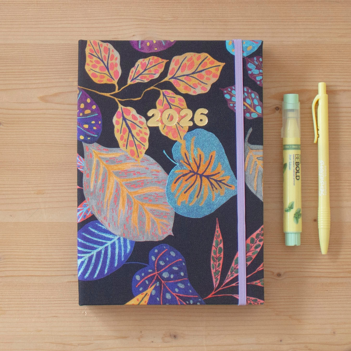 PRÉ-VENDA Agenda A5 Diária 2026 Tecido 1001 Black