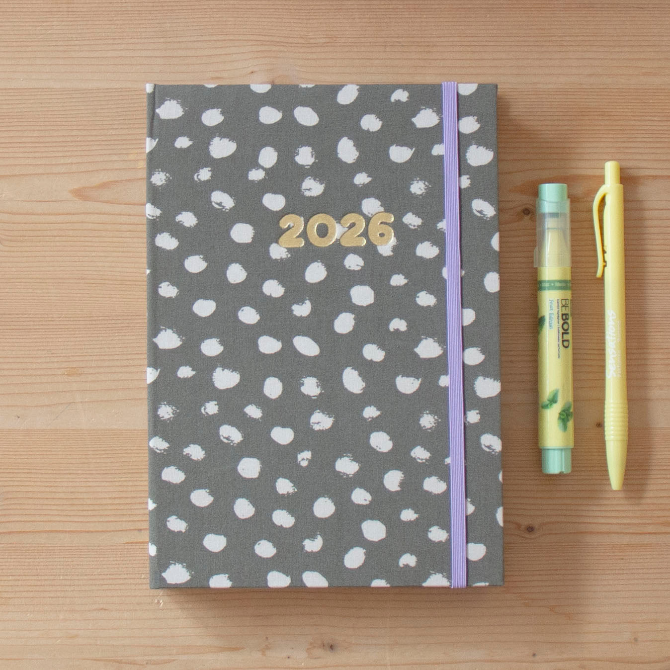 PRÉ-VENDA Agenda A5 Diária 2026 Tecido 1002