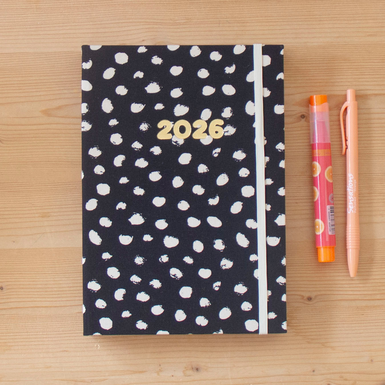 PRÉ-VENDA Agenda A5 Diária 2026 Tecido 1006