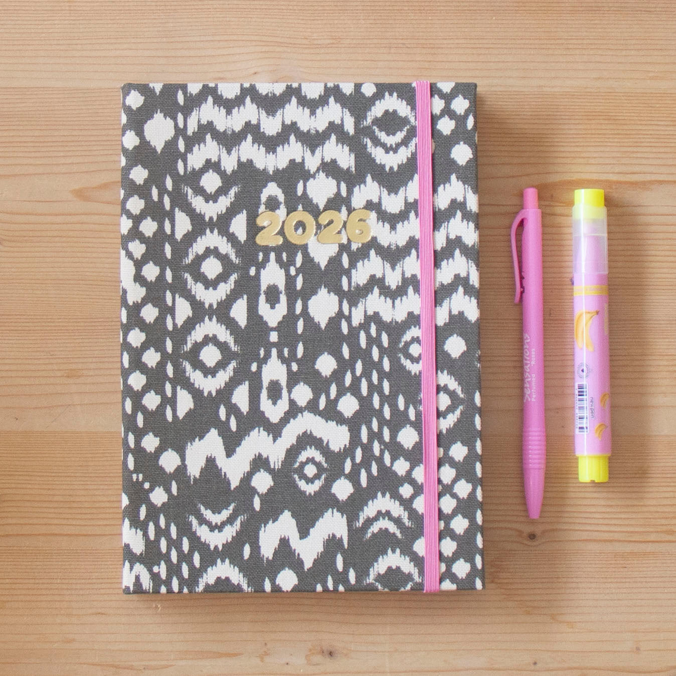 PRÉ-VENDA Agenda A5 Diária 2026 Tecido 1015