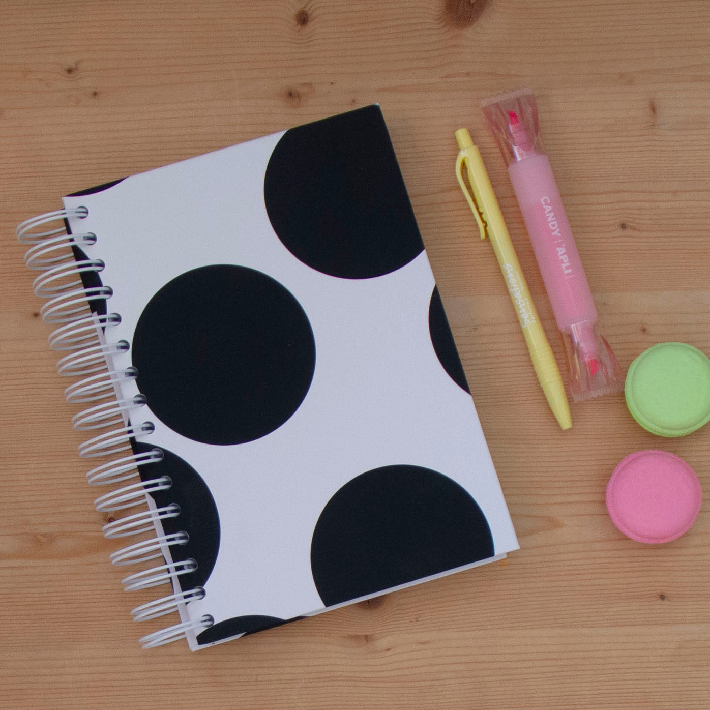 Caderno A5 Capa Dura Pautado BIG DOTS BLACK