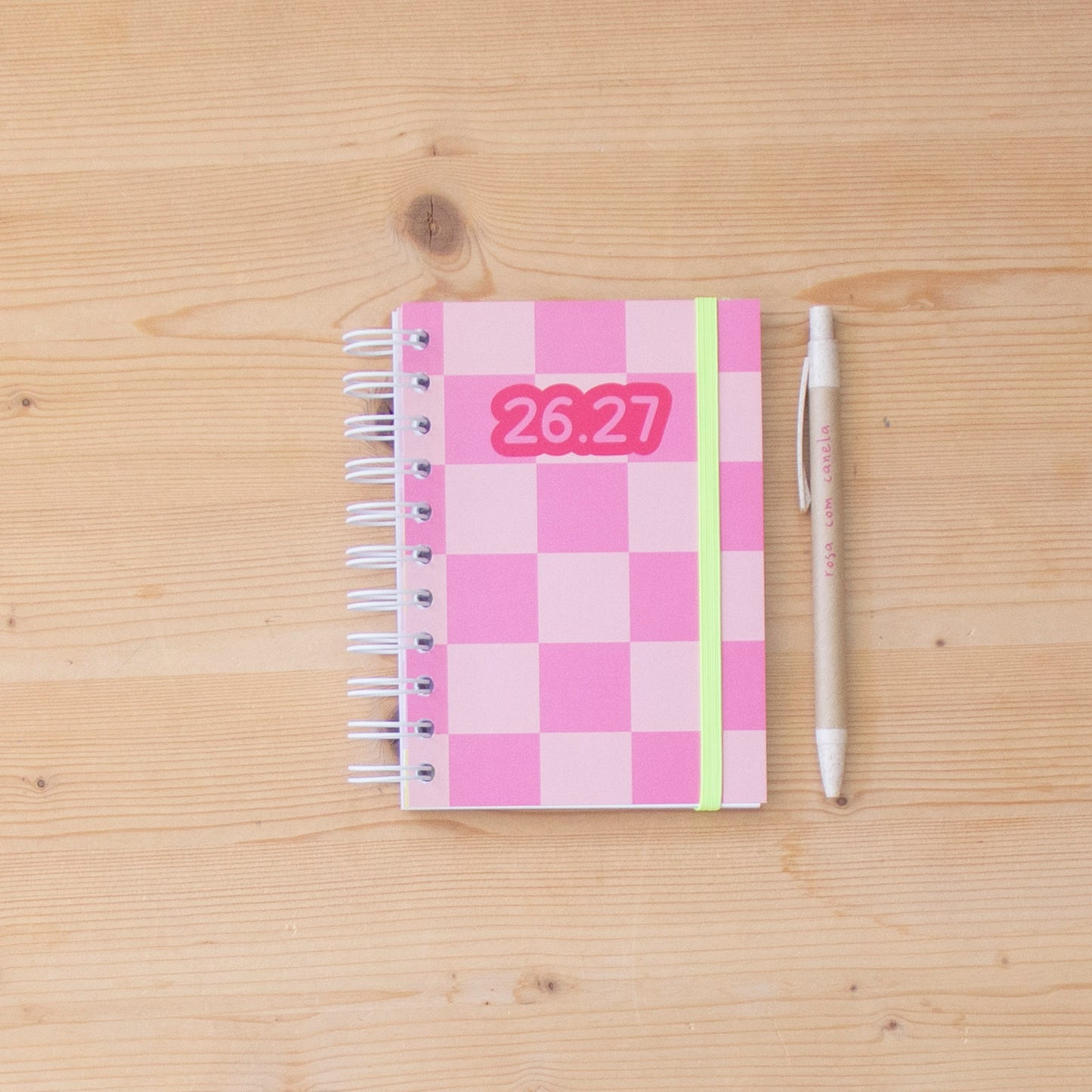 PRÉ-VENDA Agenda A6 Semanal 26/27 CRAZY PINK SQUARES