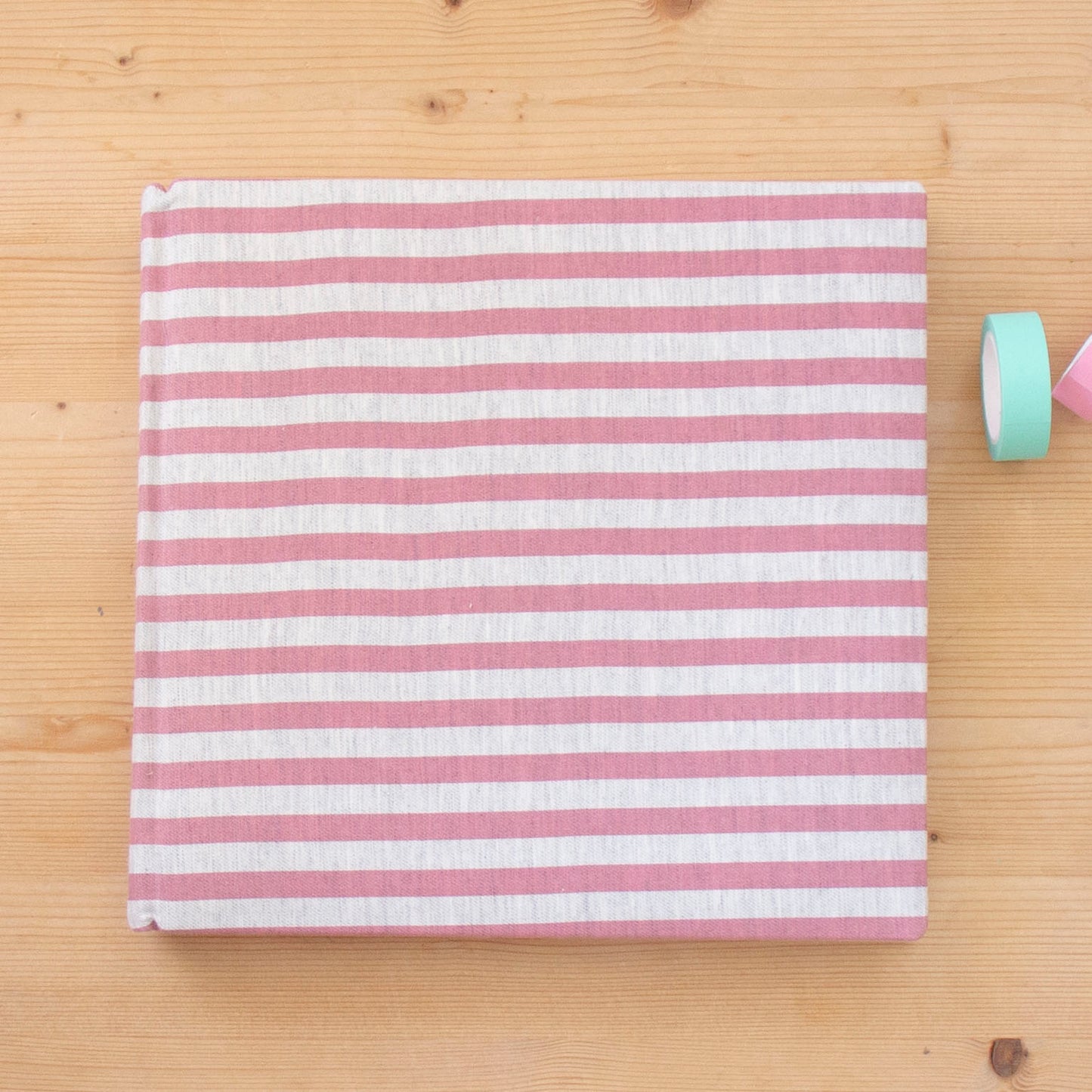 Álbum 22 x 22 tecido 830 Pink Stripes