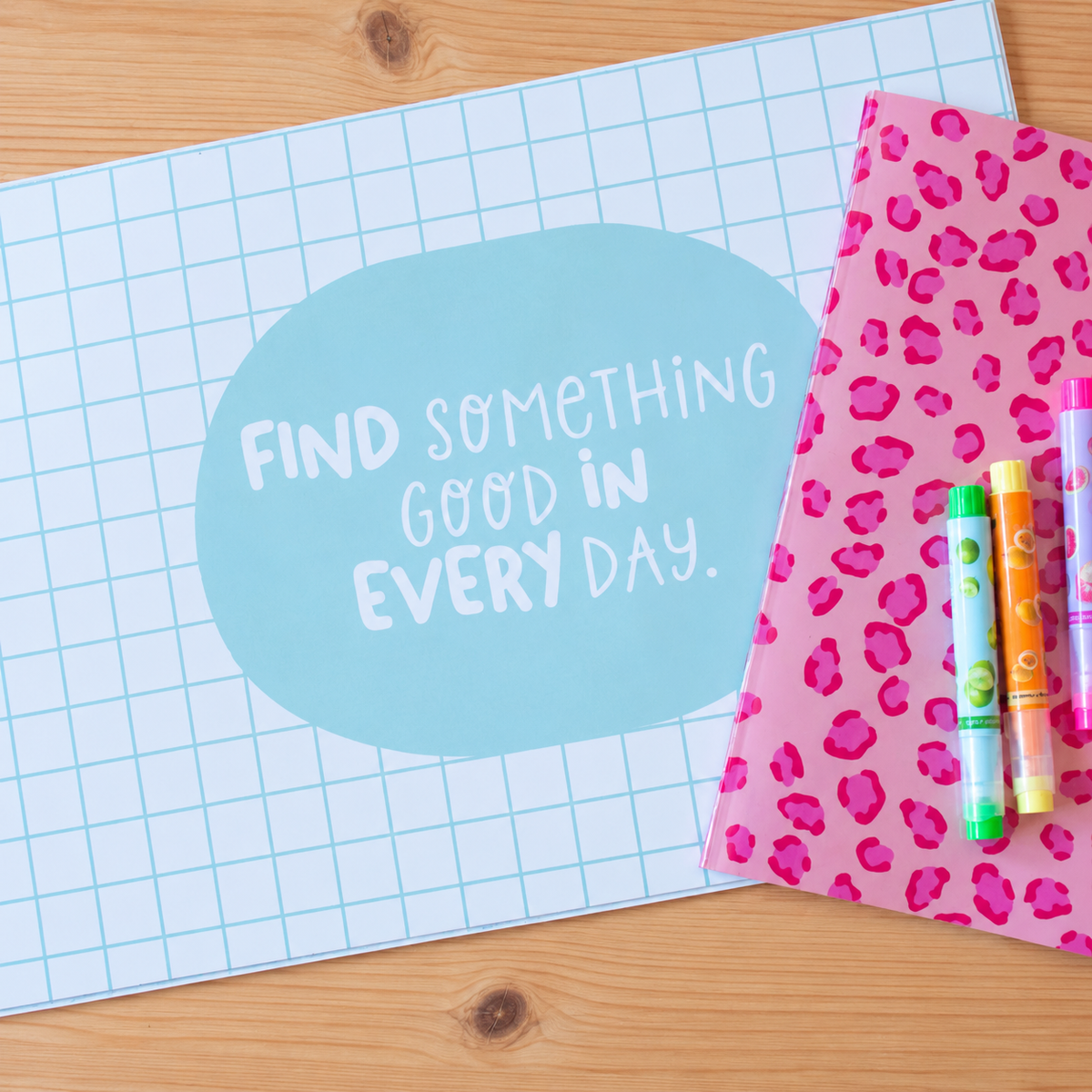 Base de Secretária MINT (Find something good in everyday)