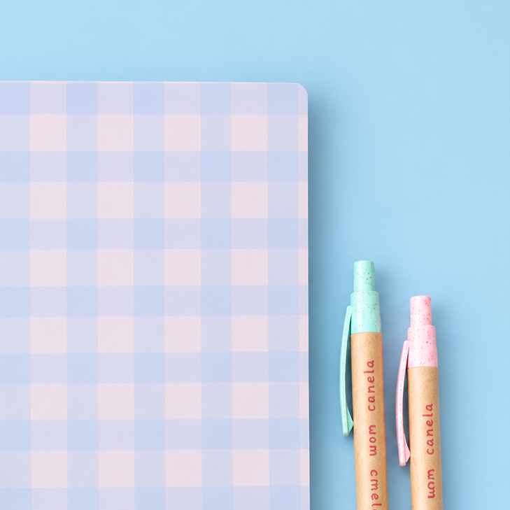 Caderno Agrafado A4 PET Pautado FLOWERS VICHY BLUE