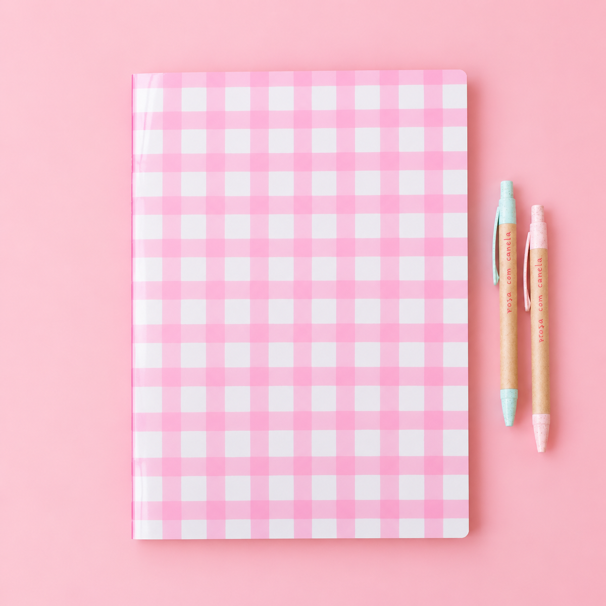 Caderno Agrafado A4 PET Pautado VICHY ROSA