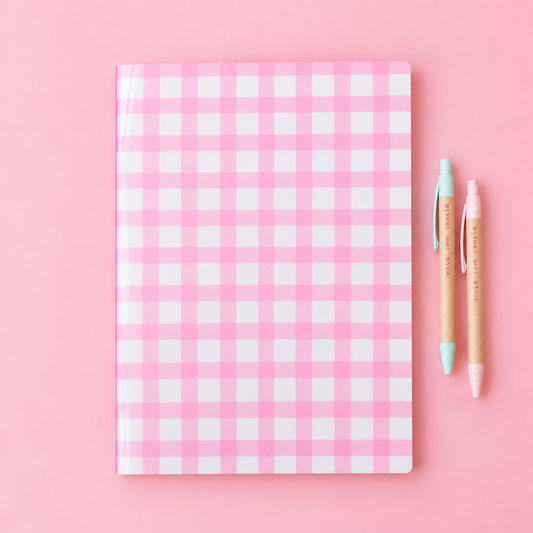 Caderno Agrafado A4 PET Pautado VICHY ROSA