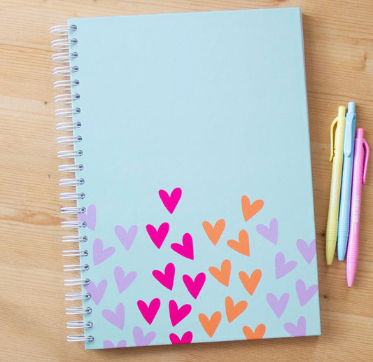 Caderno A4 Capa Dura Pautado (100 FL) COLOR HEARTS