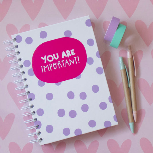 Caderno A5 Argolas (LISO) DOTS LAVANDA