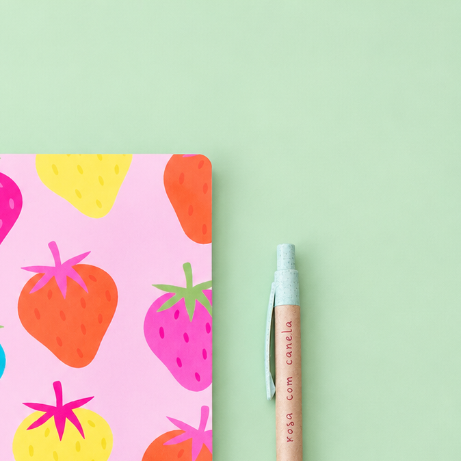 Caderno Agrafado A5 PET Pautado STRAWBERRY