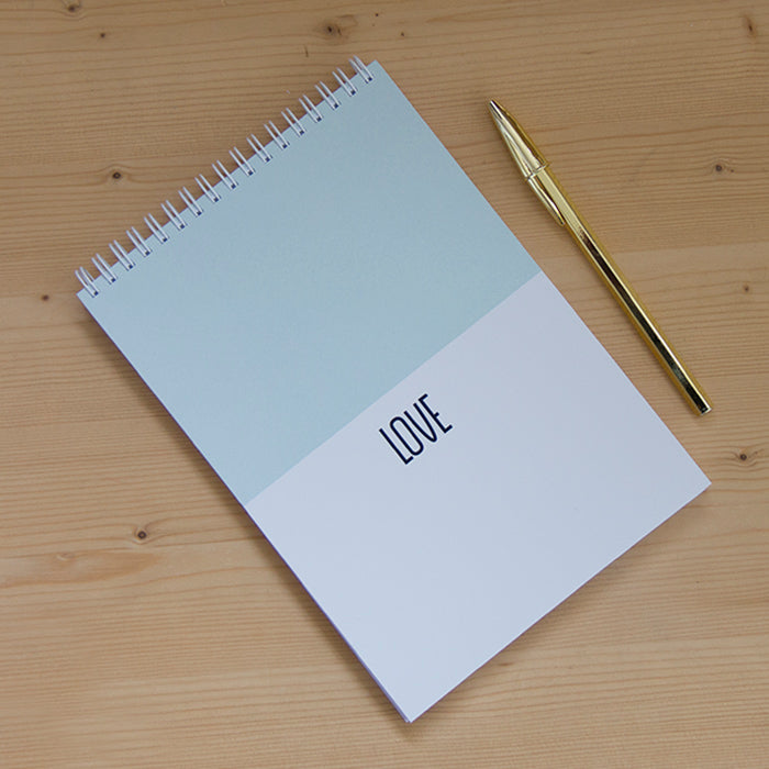 Caderno A5 Argolas Topo Capa Mole LOVE