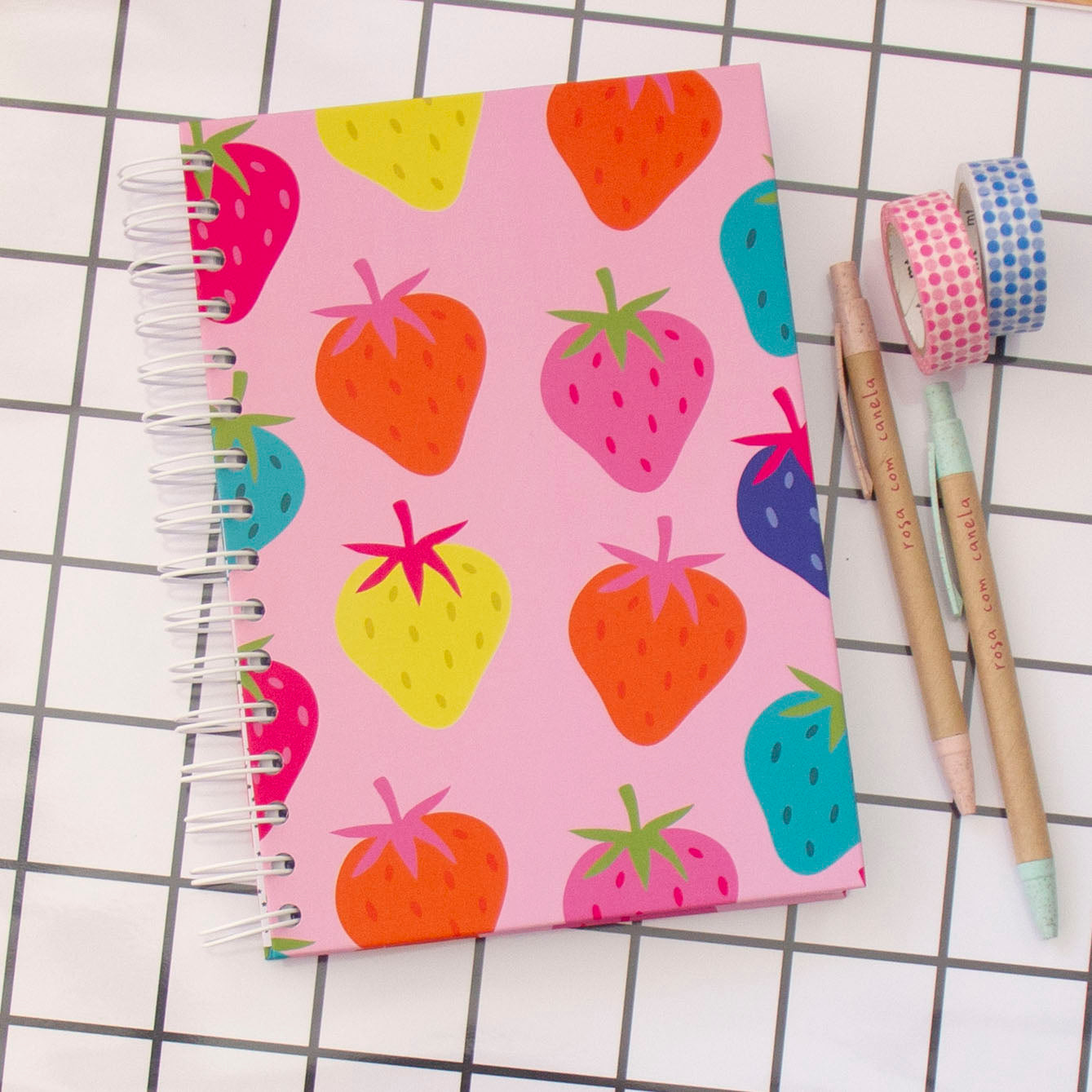 Caderno A5 Argolas (LISO) STRAWBERRY