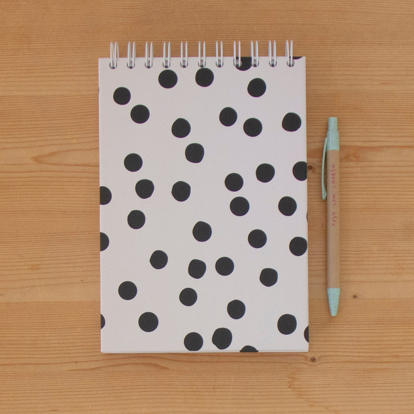 Caderno A5 Argolas Topo (LISO) CLASSIC DOTS