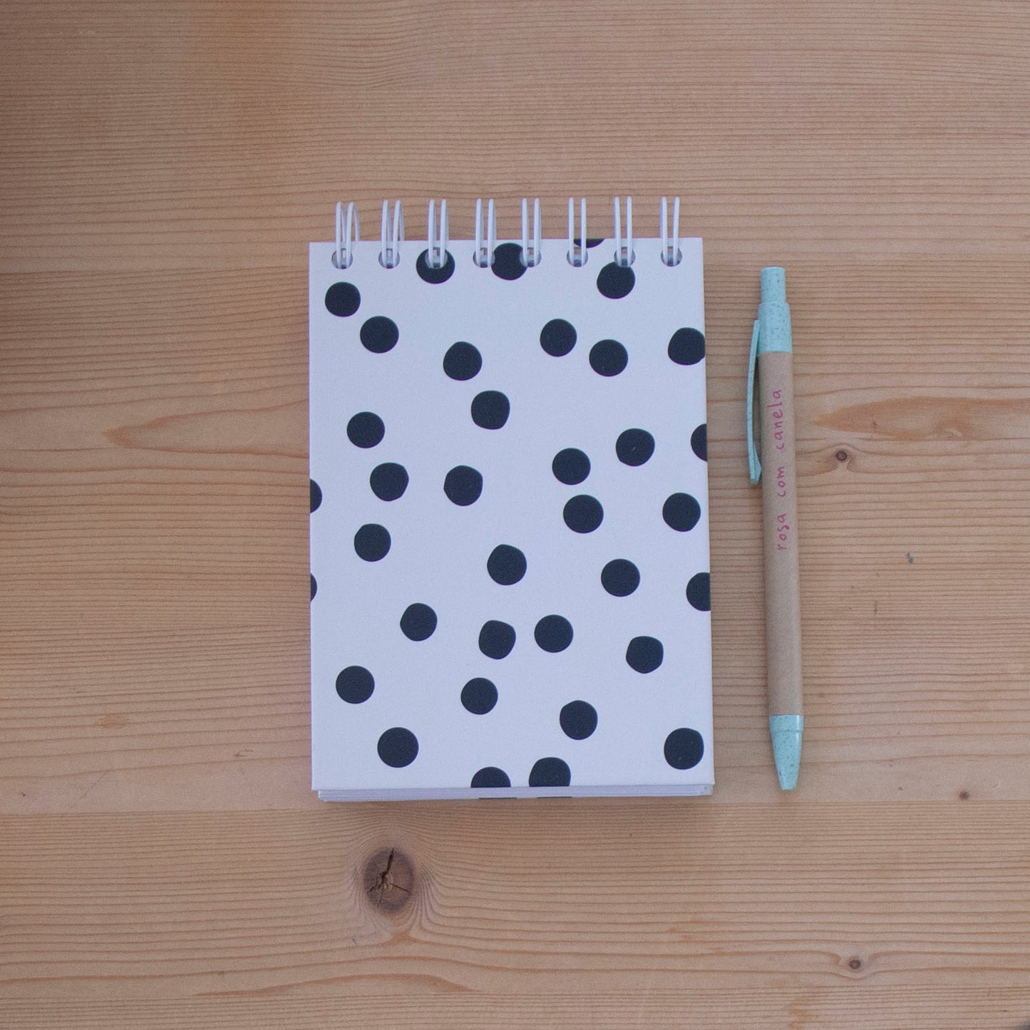 Caderno A6 Argolas Topo (LISO) CLASSIC DOTS