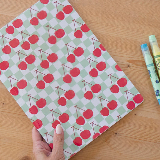 Caderno Agrafado A4 PET Pautado CHERRY