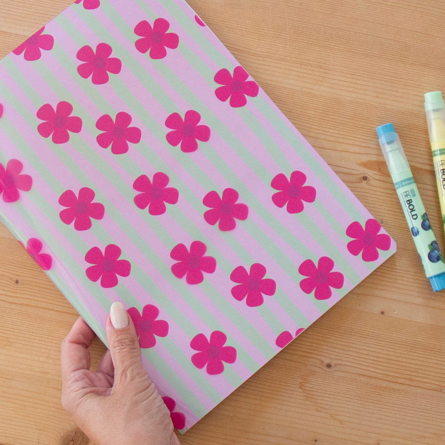 Caderno Agrafado A4 PET Pautado FLOWERS