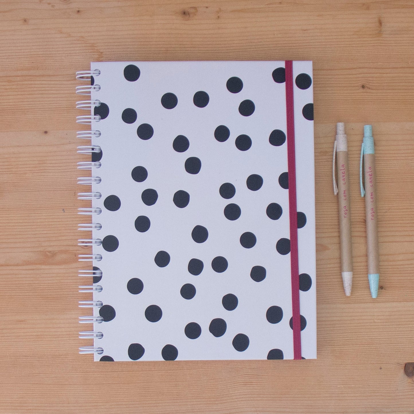 Caderno 17 x 24,5 cm (PAUTADO) CLASSIC DOTS