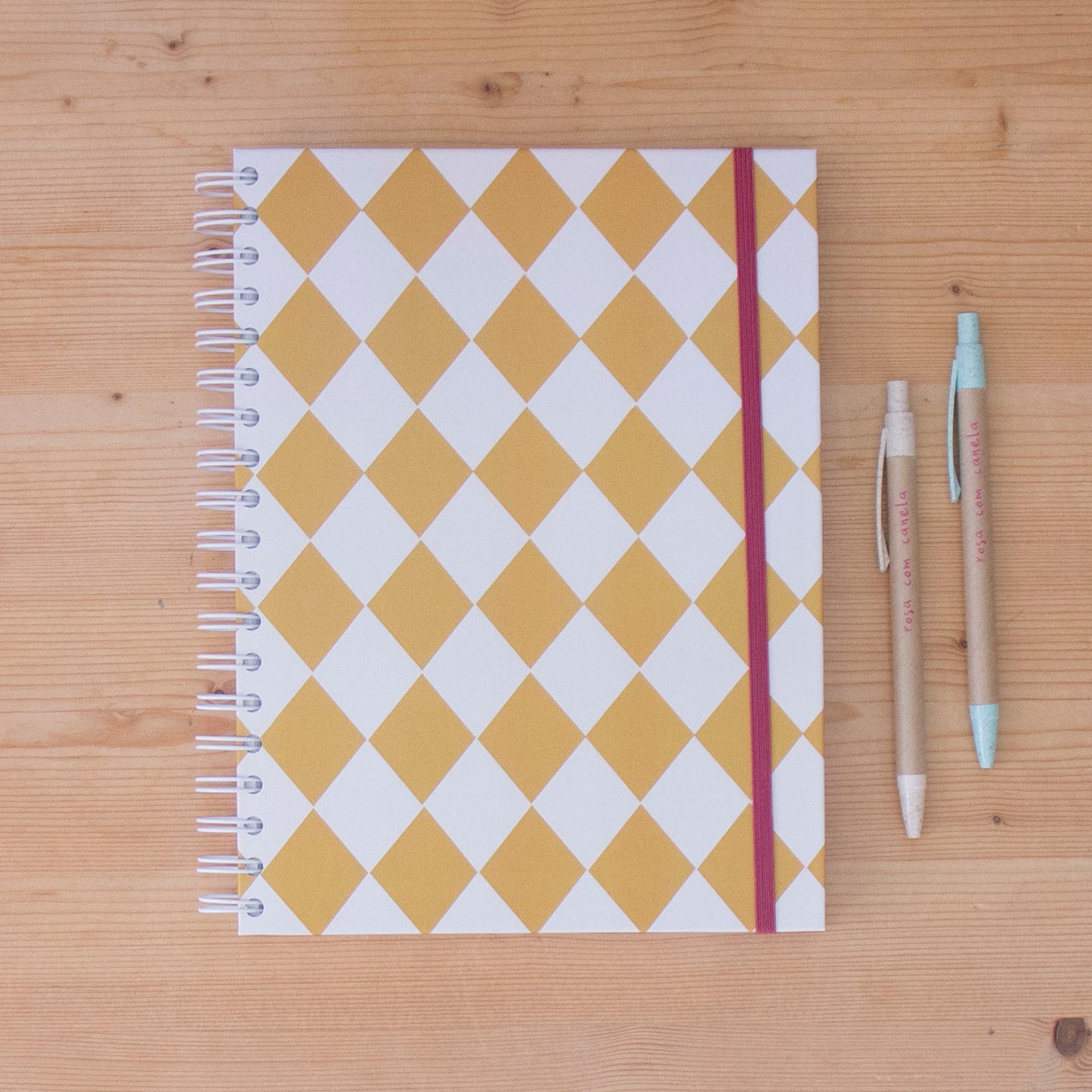 Caderno 17 x 24,5 cm (PAUTADO) CLASSIC YELLOW