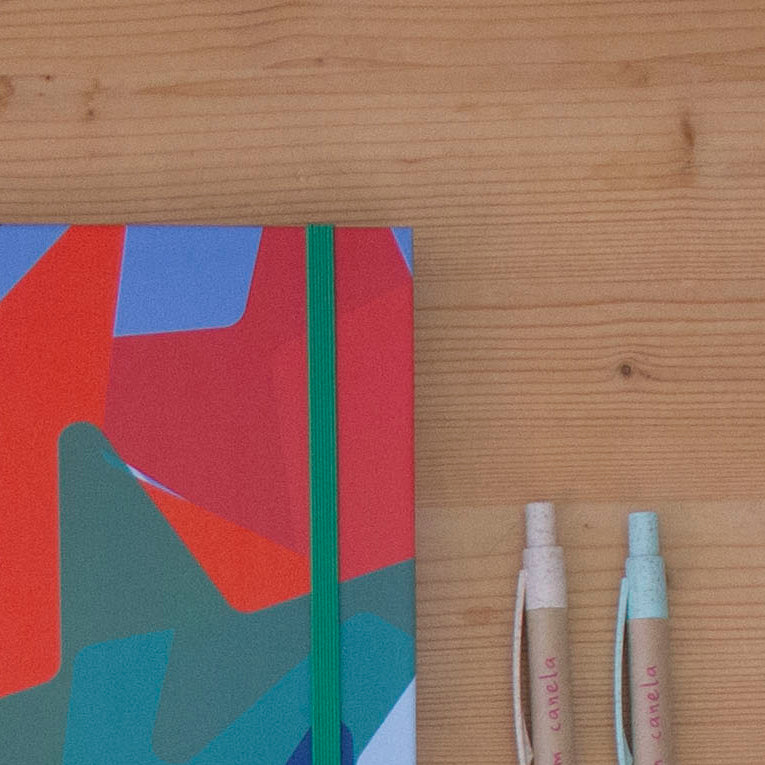 Caderno 17 x 24,5 cm (PAUTADO) STARS