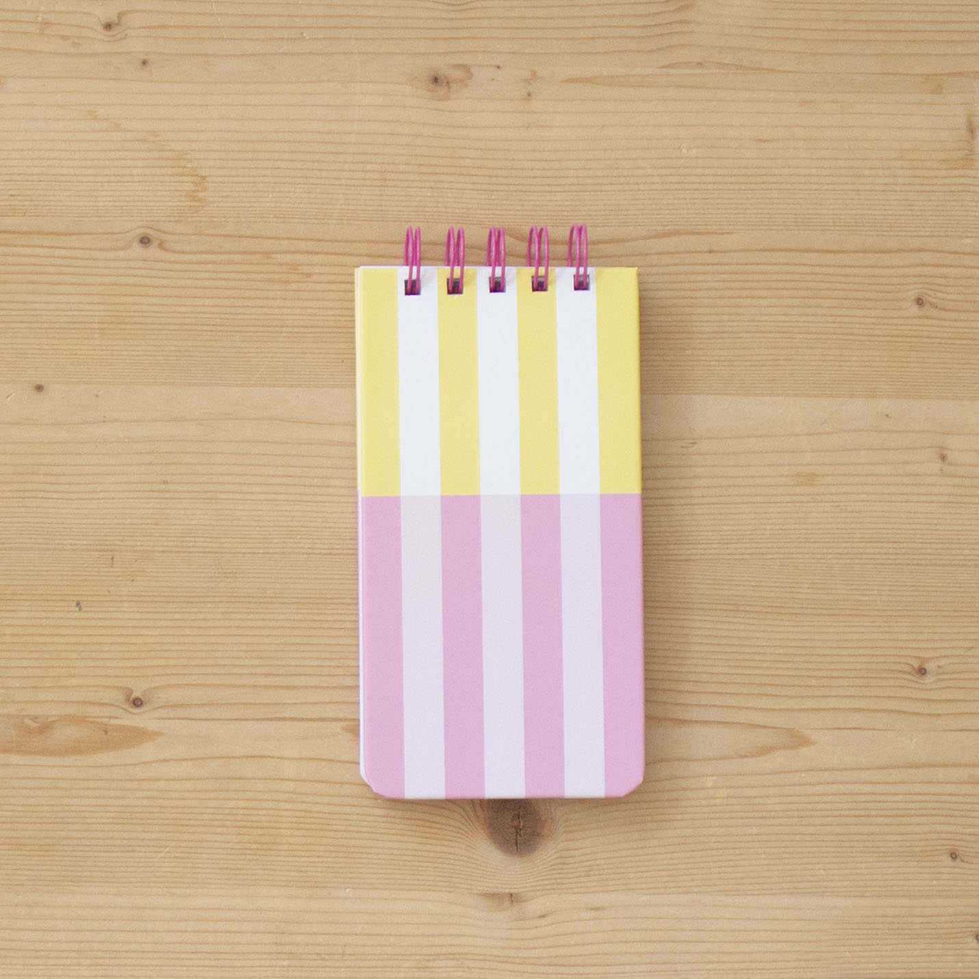 Caderno Pequeno (8,3 x 15,8 cm) CANDY