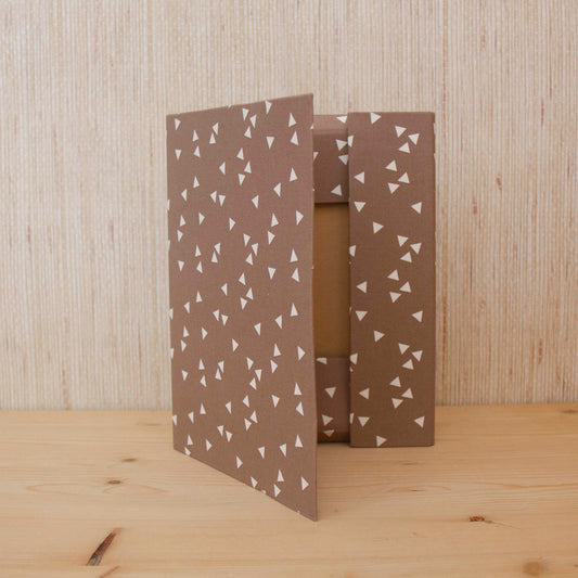 Porta Documentos A5 Tecido Triangles Brown