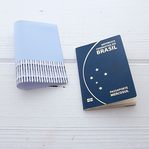 Capa de Passaporte Blue Pantone