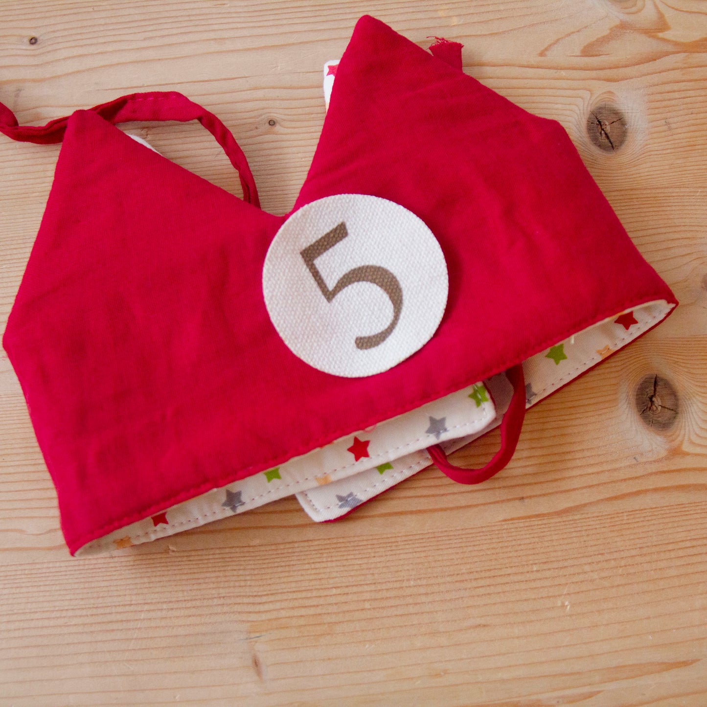 Coroa de Aniversário em tecido