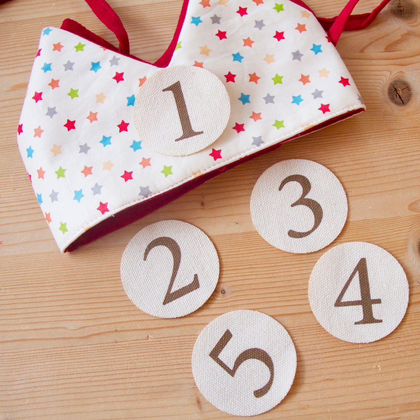 Coroa de Aniversário em tecido