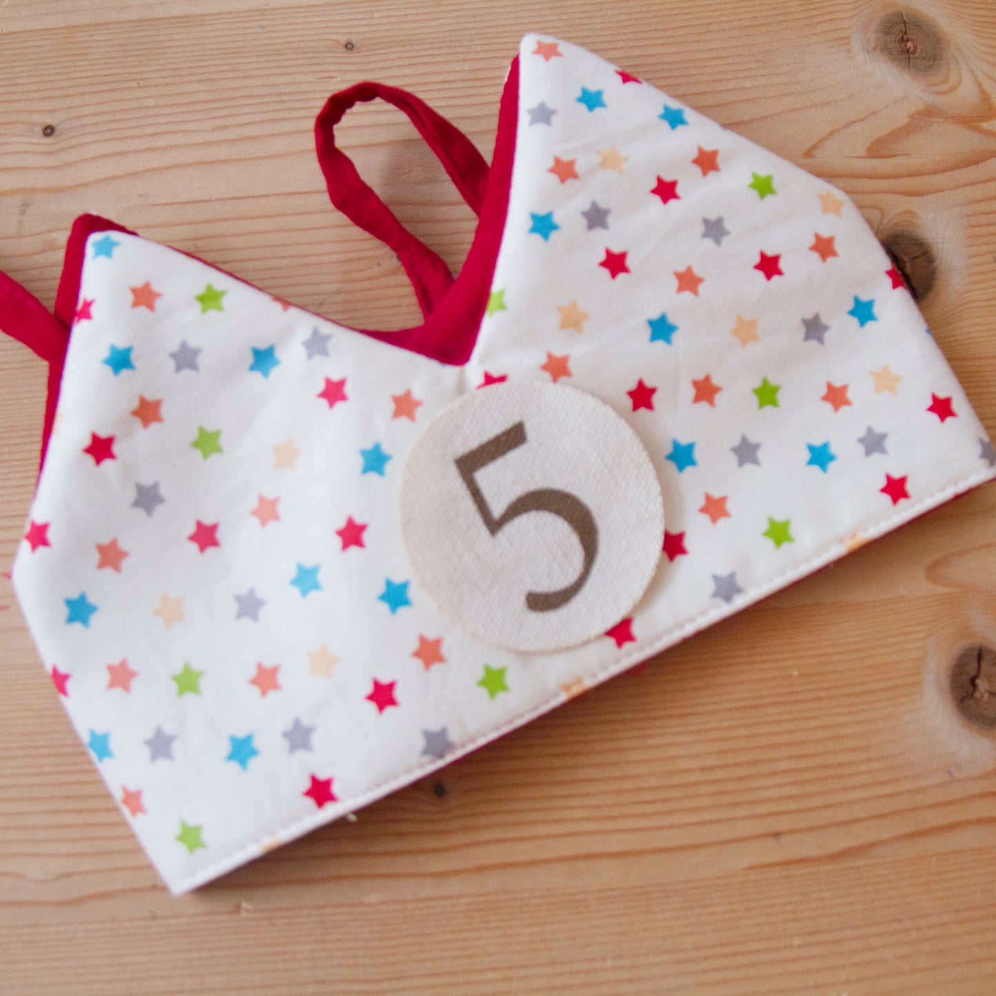 Coroa de Aniversário em tecido