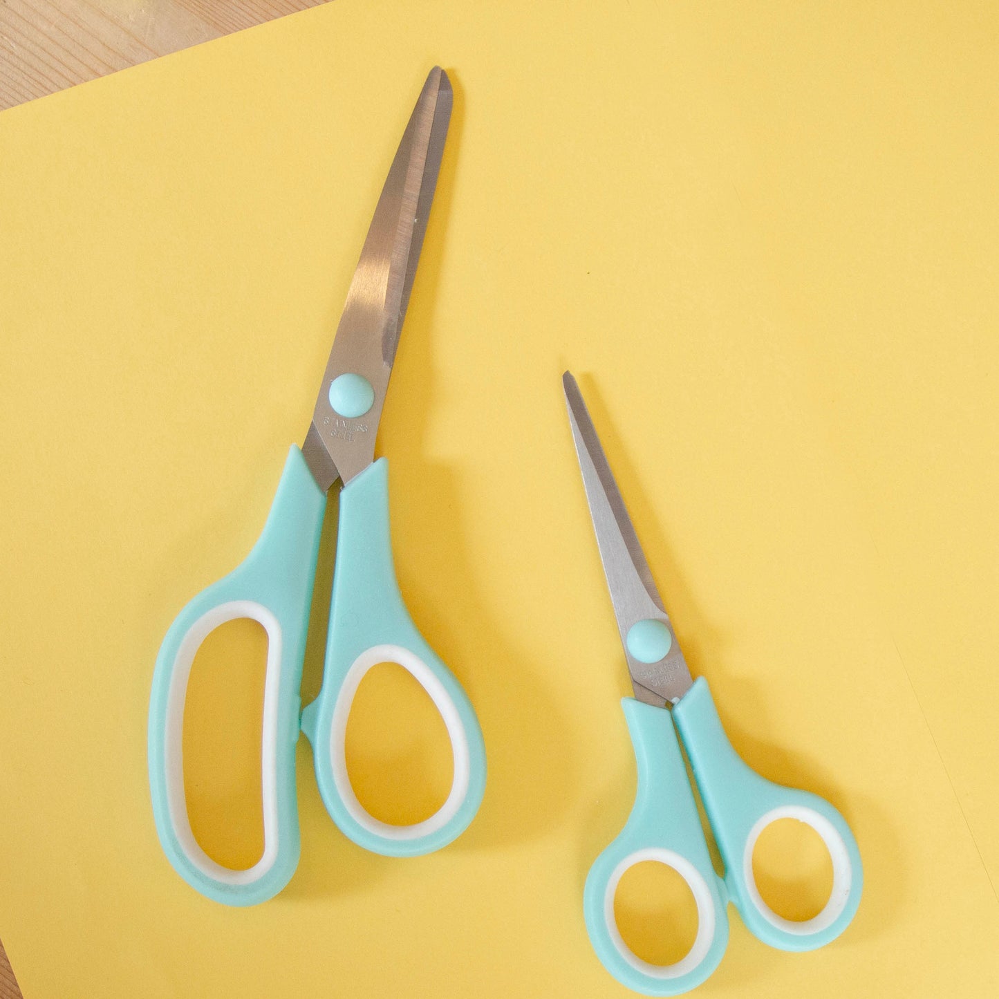 Kit 2 Tesouras Pastel Menta